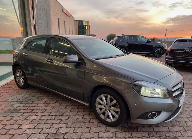 Mercedes-Benz A 180 Navi, Sensori, Bluetooth, Neopatentati full