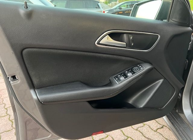 Mercedes-Benz A 180 Navi, Sensori, Bluetooth, Neopatentati full