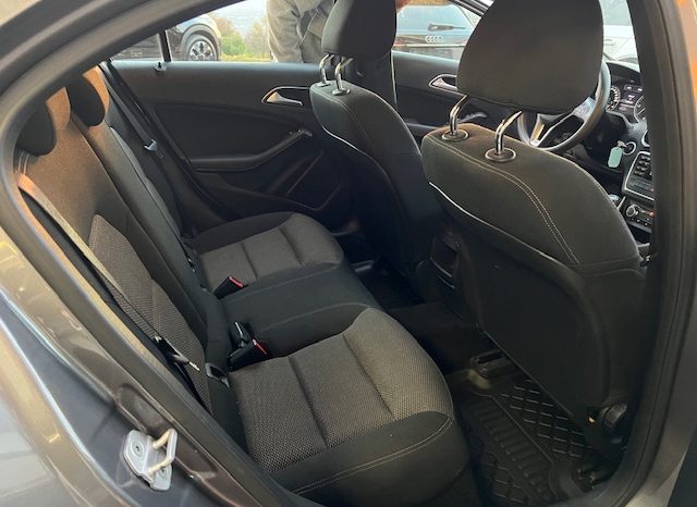 Mercedes-Benz A 180 Navi, Sensori, Bluetooth, Neopatentati full