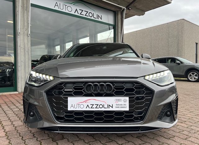 Audi A4 Avant 40 tdi Q. s-tronic, S-line, Tetto, Gancio, 19″, Look nero full