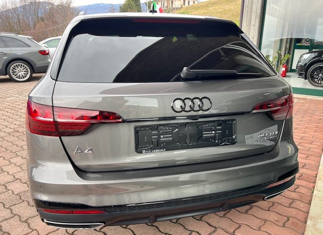 Audi A4 Avant 40 tdi Q. s-tronic, S-line, Tetto, Gancio, 19″, Look nero full