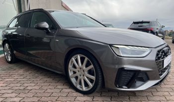 Audi A4 Avant 40 tdi Q. s-tronic, S-line, Tetto, Gancio, 19″, Look nero full